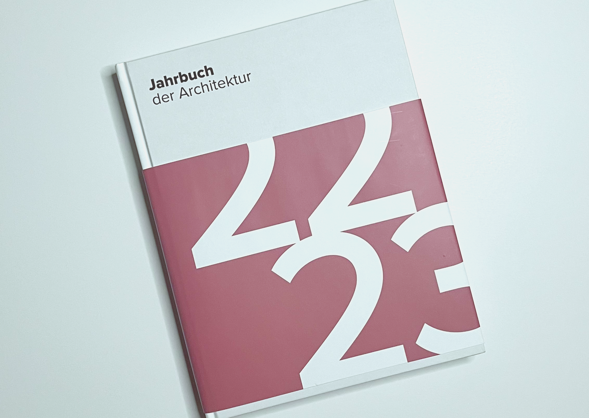 publication: le centre nautique dans "Jahrbuch der Architektur"